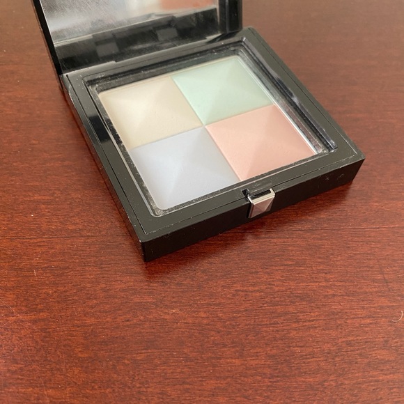 Givenchy powder - Picture 6 of 8
